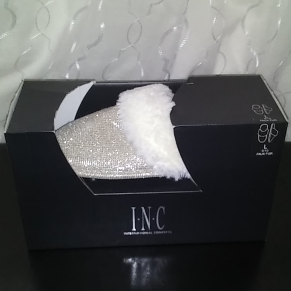 I.N.C brand slippers